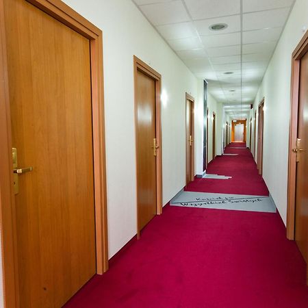 Hotel Malinowski Business Gliwice Quarto foto
